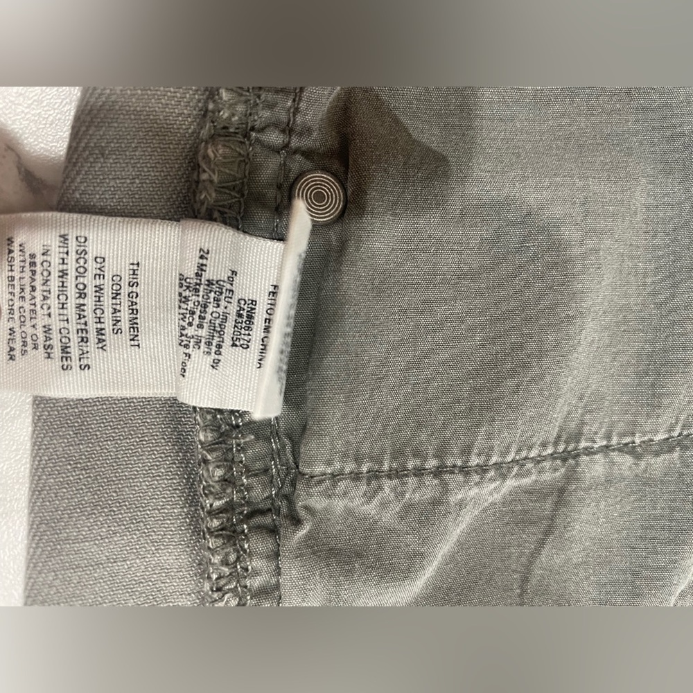 Free People button fly distressed short ACCEPTING OFFER - Picture 3 of 8
